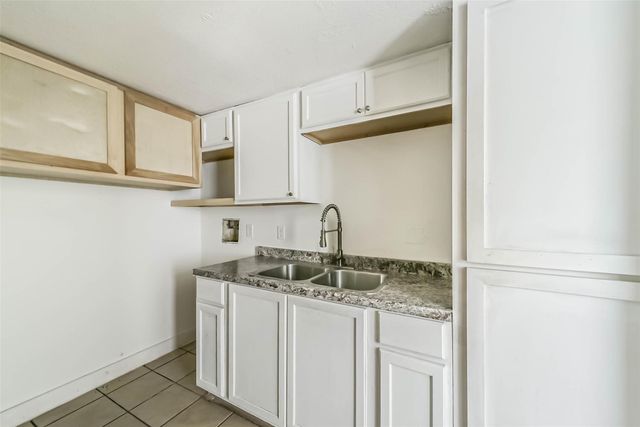 9710 Galaxy Street, Houston, TX 77078