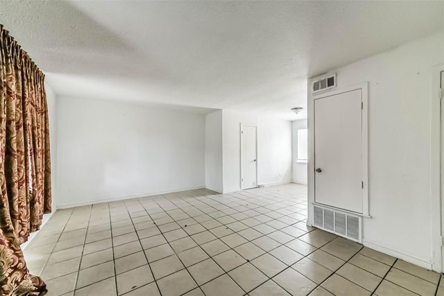 9710 Galaxy Street, Houston, TX 77078