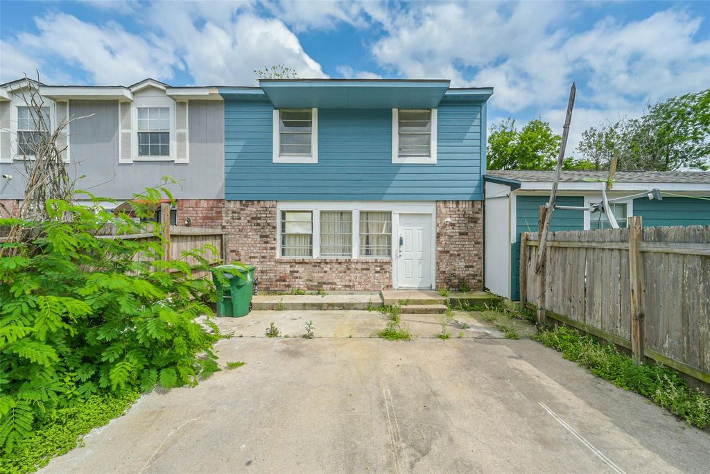 9710 Galaxy Street, Houston, TX 77078