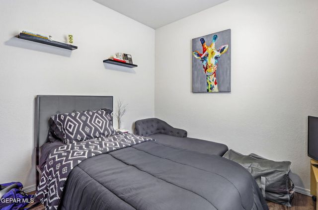 2802 CASTLE HILL Circle, El Paso, TX 79936