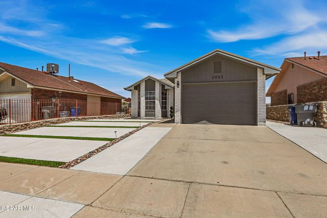 2802 CASTLE HILL Circle, El Paso, TX 79936