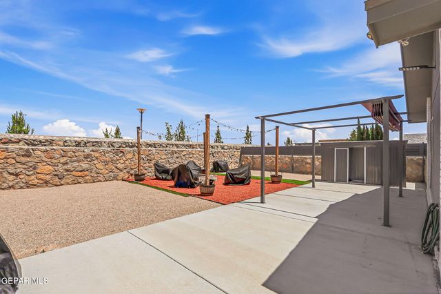 2802 CASTLE HILL Circle, El Paso, TX 79936