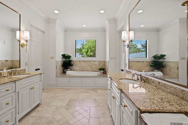 9631 Myrtle Ln, Baton Rouge, LA 70810