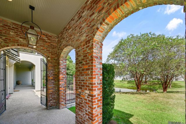 9631 Myrtle Ln, Baton Rouge, LA 70810