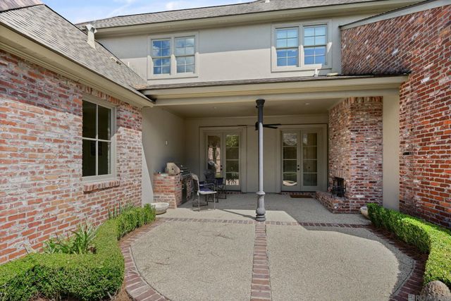 9631 Myrtle Ln, Baton Rouge, LA 70810