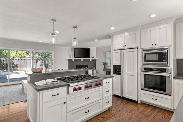 20005 Scotland Drive, Saratoga, CA 95070
