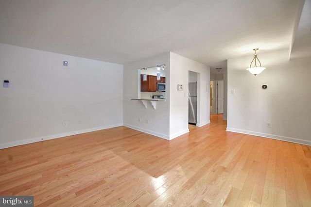 4477 B St SE Apt 104, Washington, DC 20019