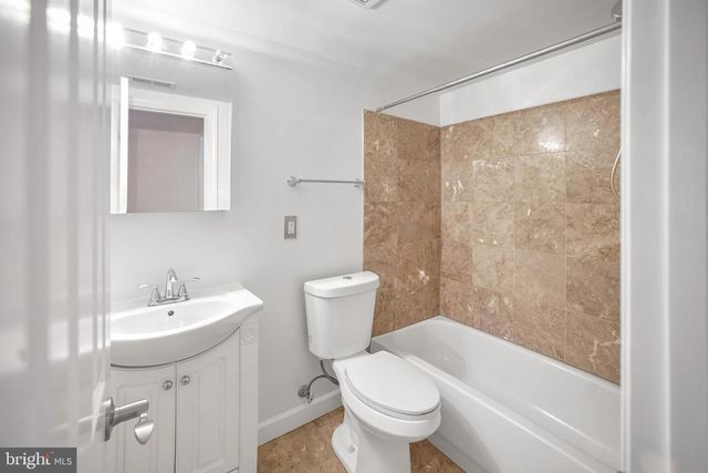 4477 B St SE Apt 104, Washington, DC 20019