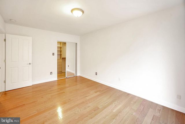 4477 B St SE Apt 104, Washington, DC 20019