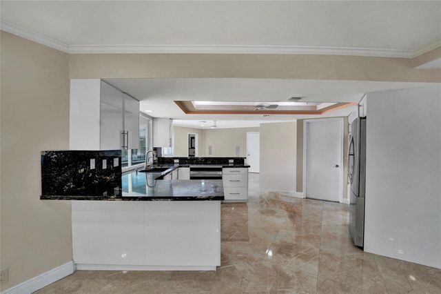 7130 SW 9th Street, Plantation, FL 33317