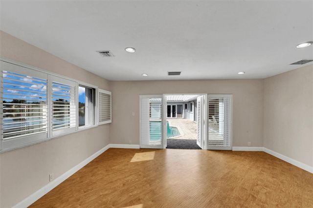 7130 SW 9th Street, Plantation, FL 33317