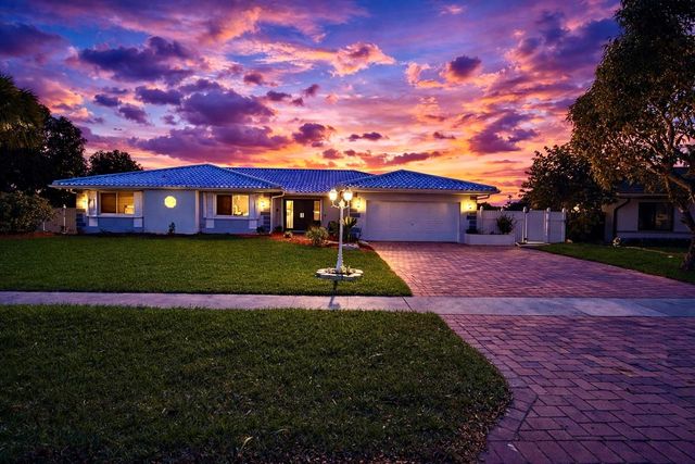 7130 SW 9th Street, Plantation, FL 33317