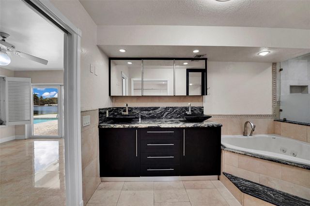 7130 SW 9th Street, Plantation, FL 33317