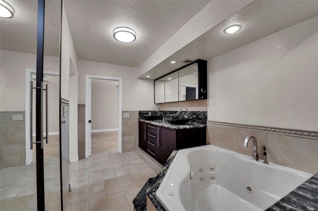 7130 SW 9th Street, Plantation, FL 33317