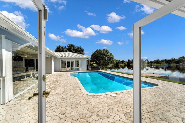 7130 SW 9th Street, Plantation, FL 33317