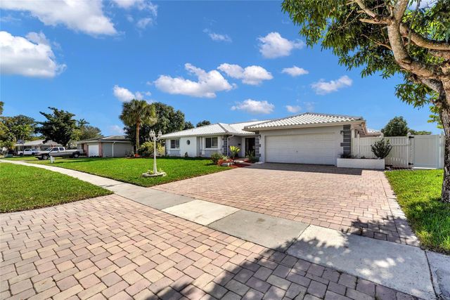 7130 SW 9th Street, Plantation, FL 33317