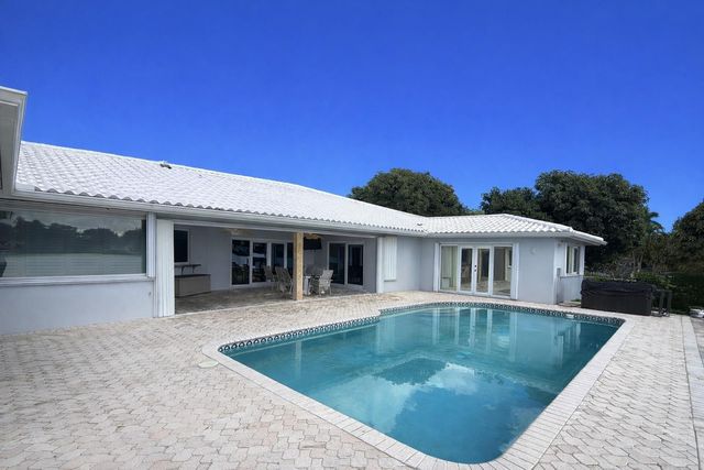 7130 SW 9th Street, Plantation, FL 33317