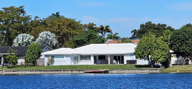 7130 SW 9th Street, Plantation, FL 33317