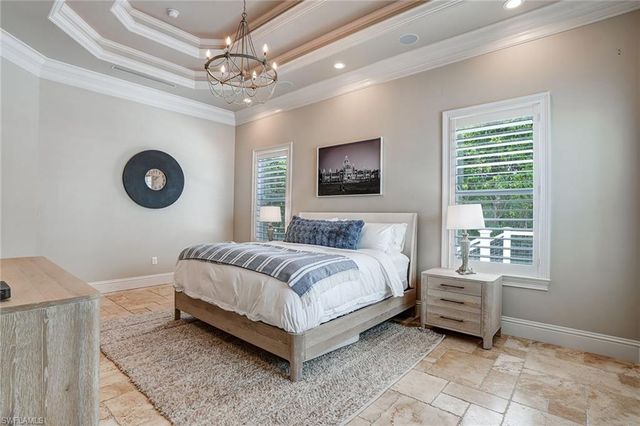 7562 Cordoba CIR, Naples, FL 34109