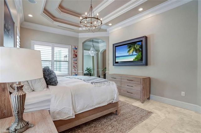 7562 Cordoba CIR, Naples, FL 34109