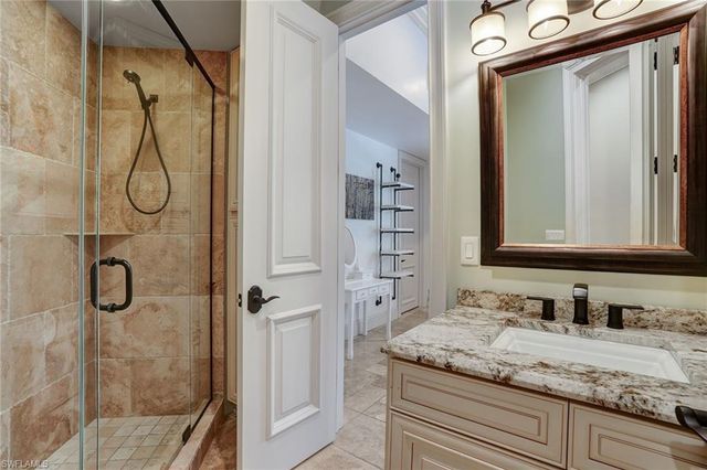 7562 Cordoba CIR, Naples, FL 34109