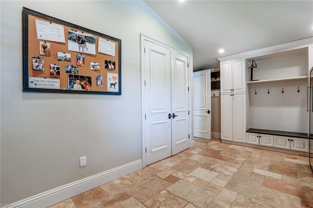 7562 Cordoba CIR, Naples, FL 34109