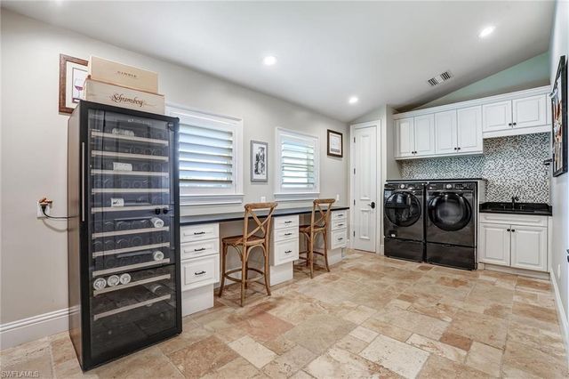 7562 Cordoba CIR, Naples, FL 34109