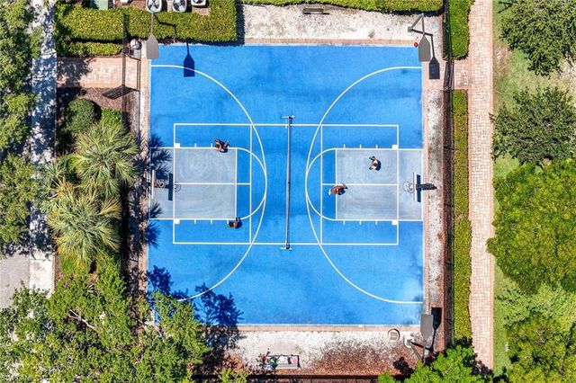 7562 Cordoba CIR, Naples, FL 34109