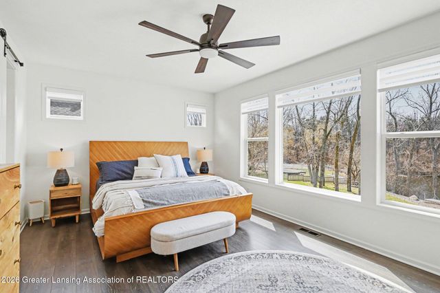 4125 Harbour Cove, Lansing, MI 48911
