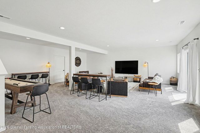 4125 Harbour Cove, Lansing, MI 48911