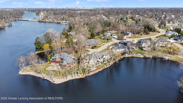 4125 Harbour Cove, Lansing, MI 48911