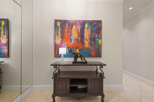2221 Welch Street 401, Houston, TX 77019