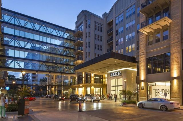 2221 Welch Street 401, Houston, TX 77019