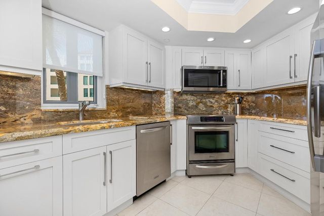 100 SE 5th Avenue 207, Boca Raton, FL 33432