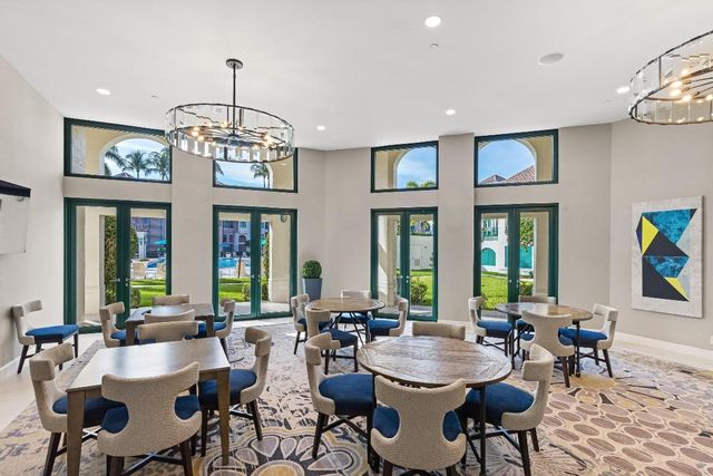 100 SE 5th Avenue 207, Boca Raton, FL 33432