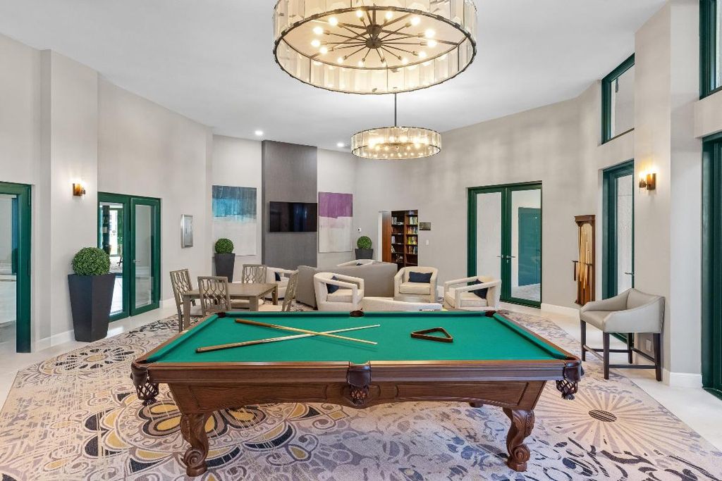 Image 32 of property listing at 100 SE 5th Avenue 207, Boca Raton, FL 33432