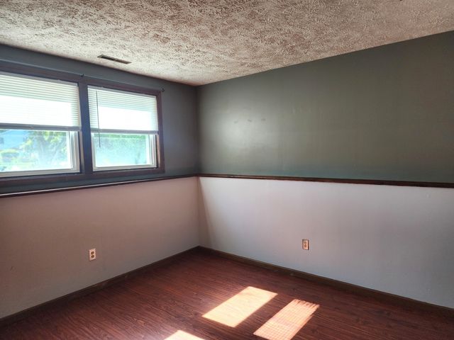 903 E Liberty Street, Wauconda, IL 60084