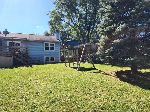 903 E Liberty Street, Wauconda, IL 60084