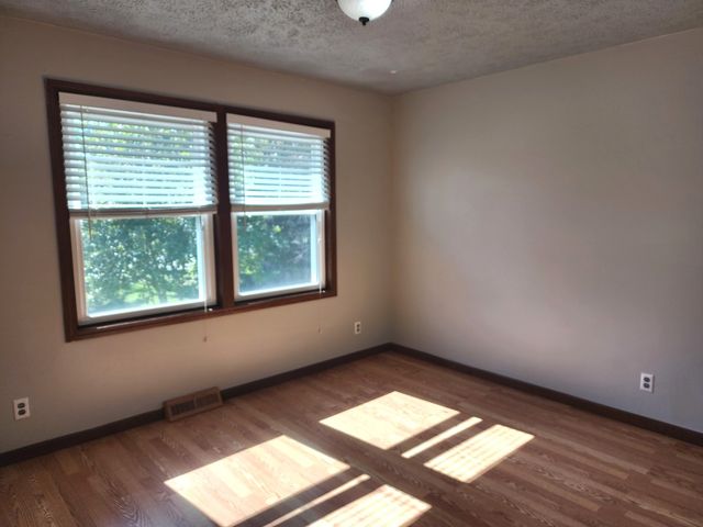 903 E Liberty Street, Wauconda, IL 60084