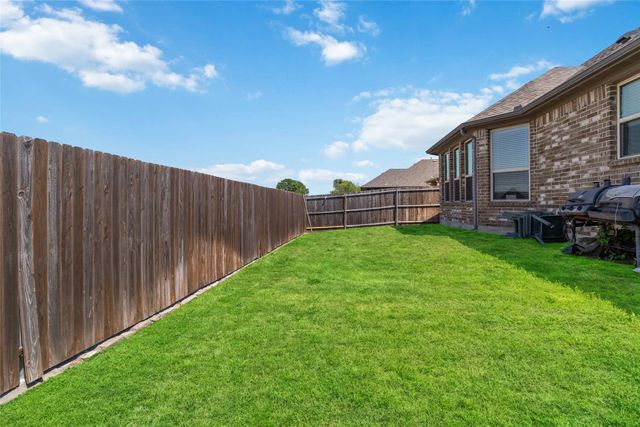 2021 Lake Front Trail, Garland, TX 75043