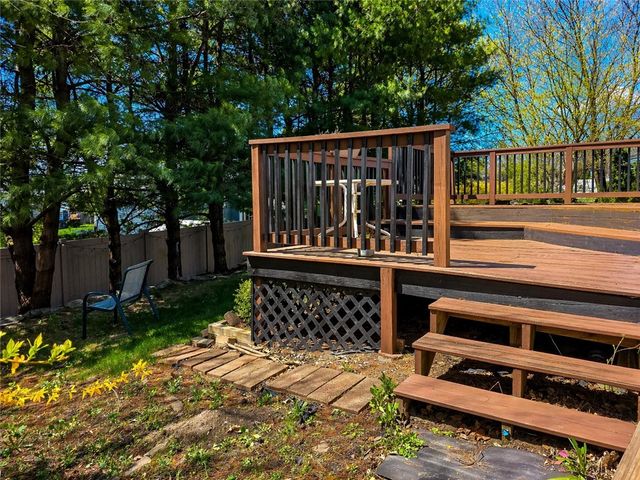 111 Wannamoisett Road, East Providence, RI 02914