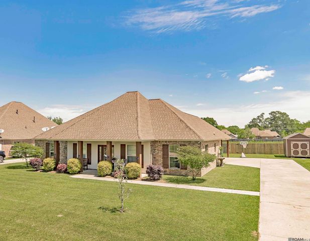 317 Benjamin St, New Roads, LA 70760