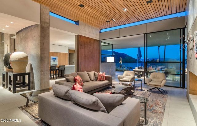 4446 E Mockingbird Lane, Paradise Valley, AZ 85253