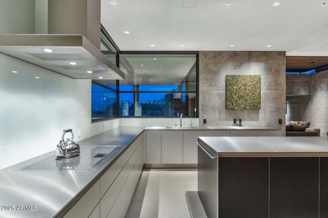 4446 E Mockingbird Lane, Paradise Valley, AZ 85253