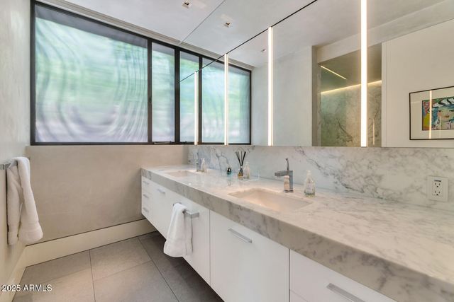 4446 E Mockingbird Lane, Paradise Valley, AZ 85253