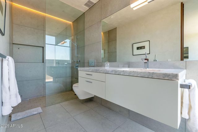 4446 E Mockingbird Lane, Paradise Valley, AZ 85253