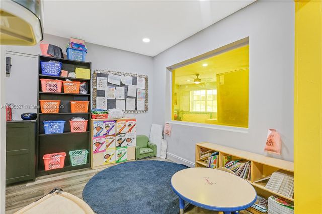 2570 NW 152nd Ter, Miami Gardens, FL 33054