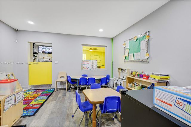 2570 NW 152nd Ter, Miami Gardens, FL 33054