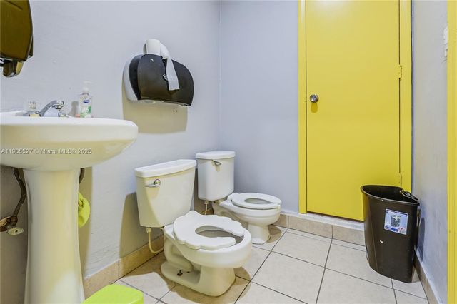 2570 NW 152nd Ter, Miami Gardens, FL 33054