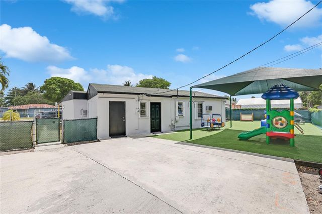 2570 NW 152nd Ter, Miami Gardens, FL 33054